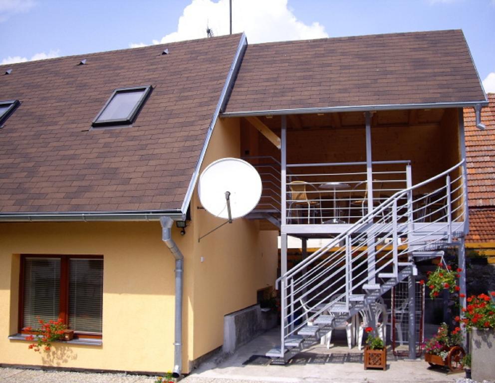 Guest House Privat Marika Závažná Poruba Exteriér fotografie